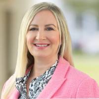 Headshot of Joanne Birtwistle, Vice President and Chief Communications Officer, Johnson Controls