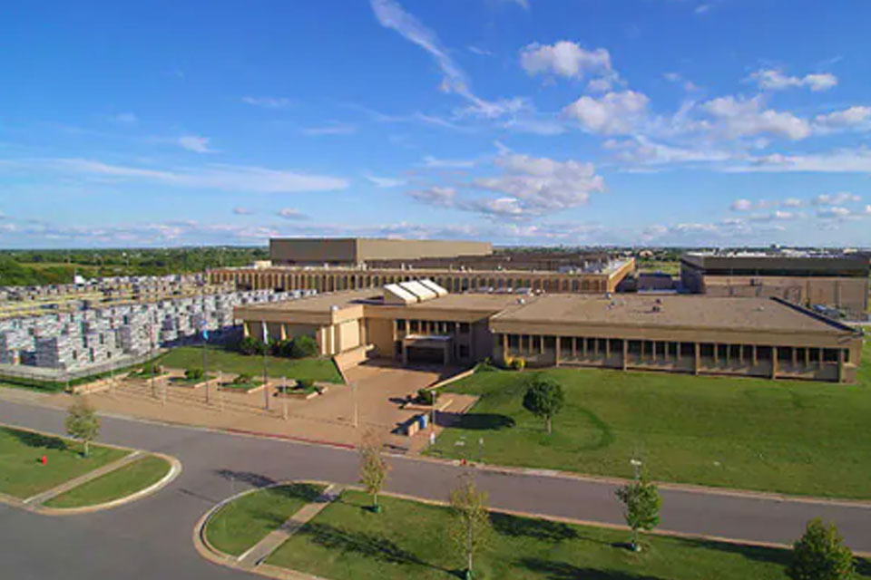 Exterior of Johnson Controls facility in Norman, Oklahoma