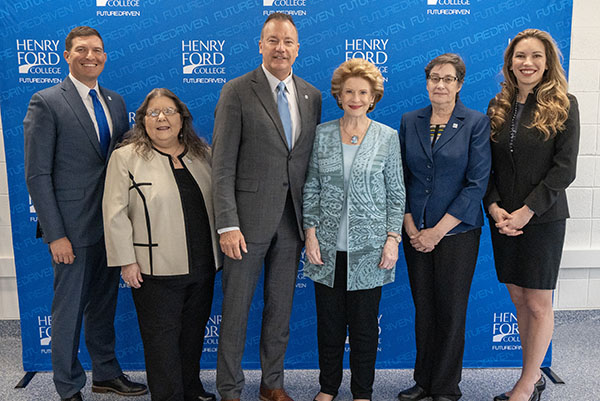 U.S. Senator Debbie Stabenow with leaders from Johnson Controls, Henry Ford College and Garforth International